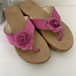 Croc Sandals Size 9 $15